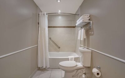 Best Western Ville-Marie Montreal Hotel & Suites
