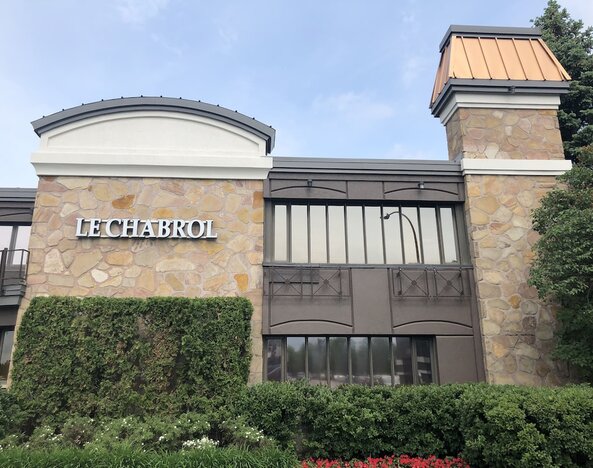 Le Chabrol Hotel & Suites