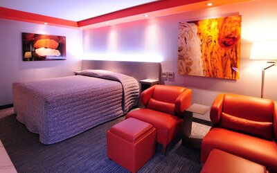 Le Chabrol Hotel & Suites