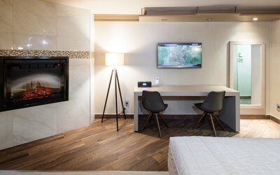 Le Chabrol Hotel & Suites