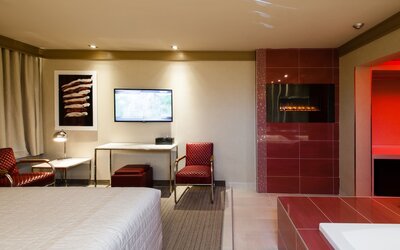 Le Chabrol Hotel & Suites