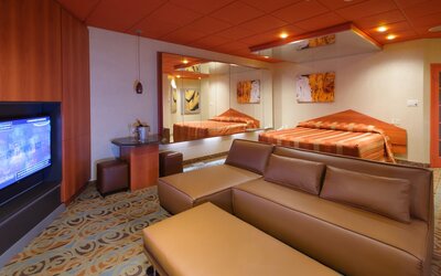 Le Chabrol Hotel & Suites