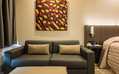 Le Chabrol Hotel & Suites