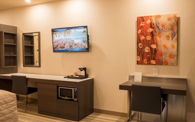 Le Chabrol Hotel & Suites