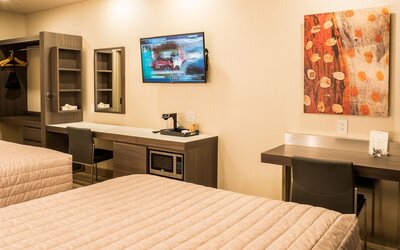 Le Chabrol Hotel & Suites