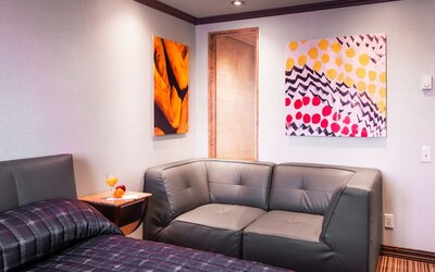 Le Chabrol Hotel & Suites