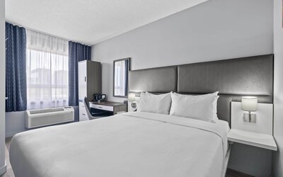 Travelodge Hotel by Wyndham Montreal Centre