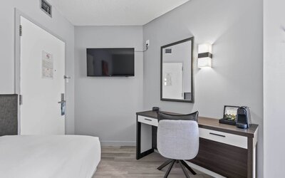 Travelodge Hotel by Wyndham Montreal Centre