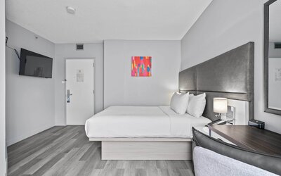 Travelodge Hotel by Wyndham Montreal Centre