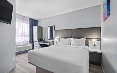 Travelodge Hotel by Wyndham Montreal Centre