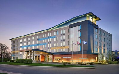 Aloft by Marriott Montreal Airport