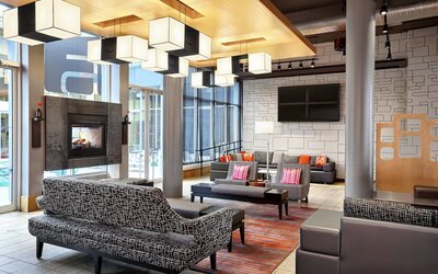 Aloft by Marriott Montreal Airport