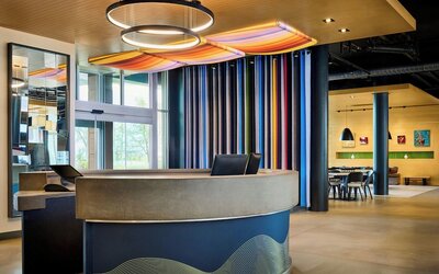 Aloft by Marriott Montreal Airport