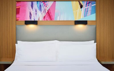 Aloft by Marriott Montreal Airport