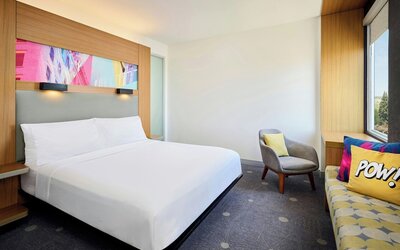 Aloft by Marriott Montreal Airport