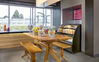 Aloft by Marriott Montreal Airport