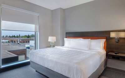 Home2 Suites by Hilton Montreal Dorval