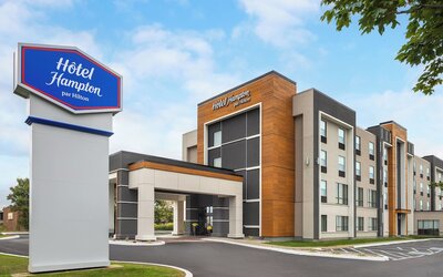 Hampton Inn & Suites by Hilton Montreal-Dorval