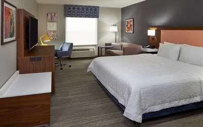 Hampton Inn & Suites by Hilton Montreal-Dorval