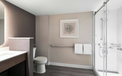 Courtyard by Marriott Montreal Airport