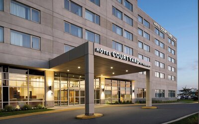 Courtyard by Marriott Montreal Airport
