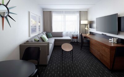 DoubleTree by Hilton Montreal Airport