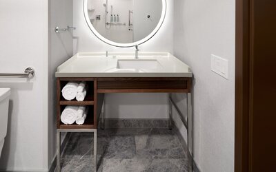 Courtyard By Marriott Montreal Laval