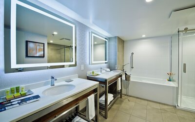 Ômage Hotel, Montreal Laval, a Tribute Portfolio Hotel