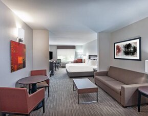 Day use room with living area at Holiday Inn Express & Suites Shreveport South - Park Plaza.