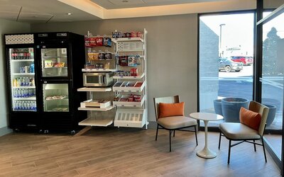 Spark by Hilton Montreal Brossard