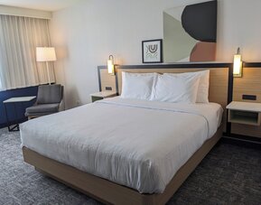 Spark by Hilton Montreal Brossard