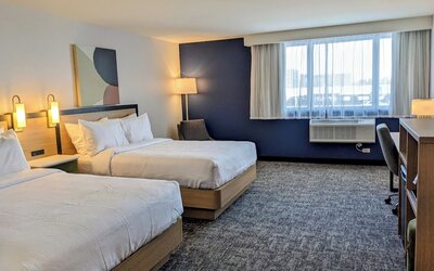 Spark by Hilton Montreal Brossard