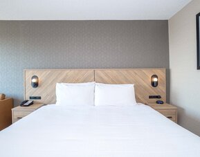 Sandman Hotel Montreal - Longueuil