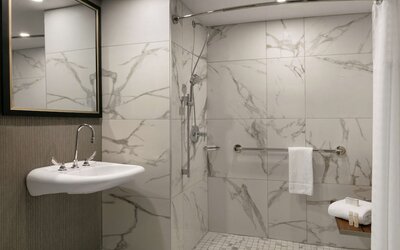 Embassy Suites by Hilton Montreal Airport