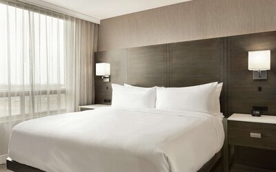 Embassy Suites by Hilton Montreal Airport