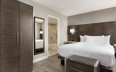Embassy Suites by Hilton Montreal Airport