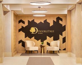 DoubleTree by Hilton Pointe Claire Montreal Airport West