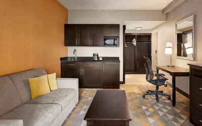 Room, 1 Queen Bed, Accessible (Roll-In Shower)