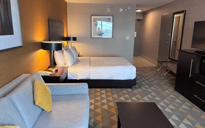 DoubleTree by Hilton Pointe Claire Montreal Airport West