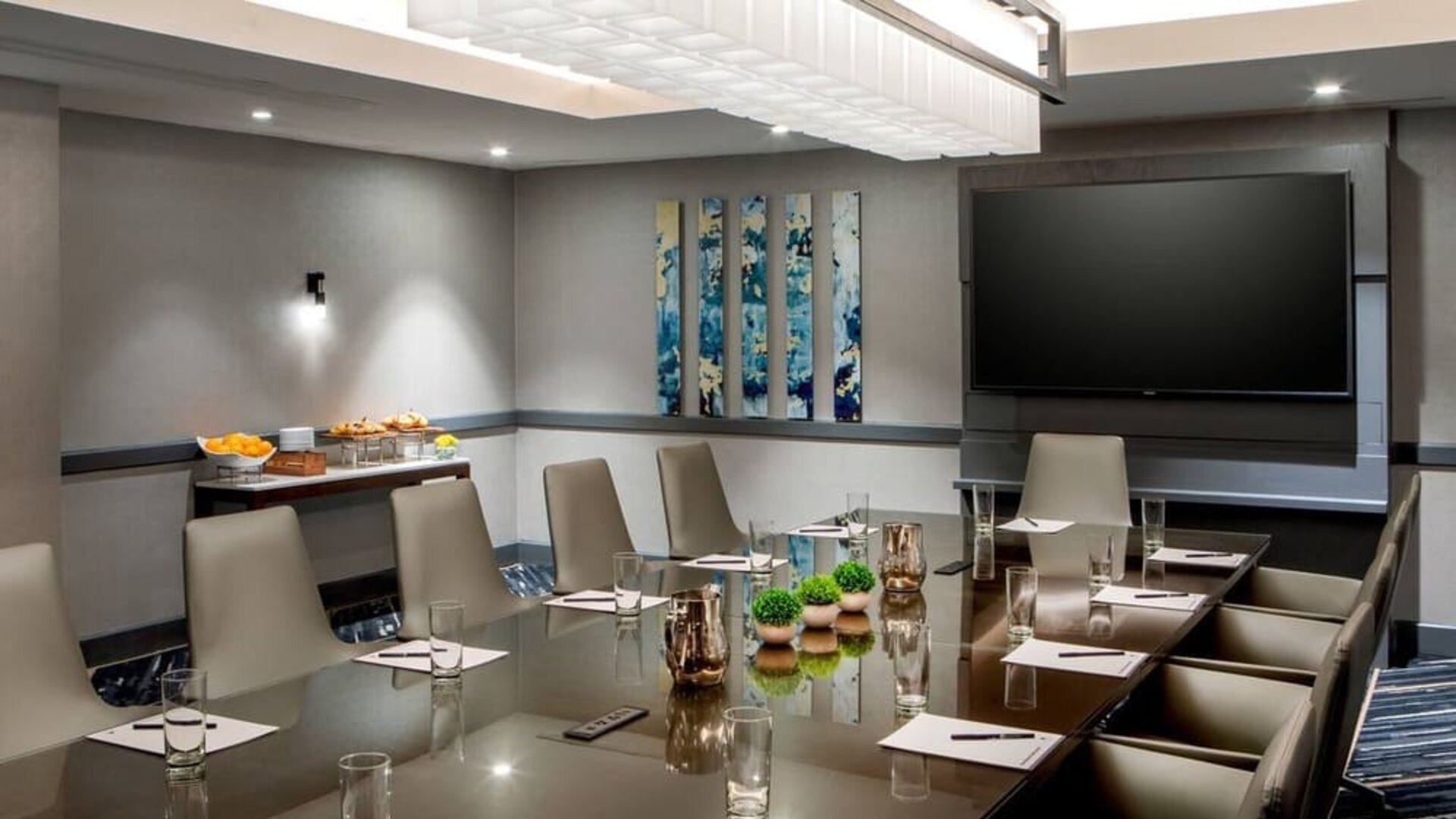 Professional meeting room at DoubleTree By Hilton Washington DC North/Gaithersburg.