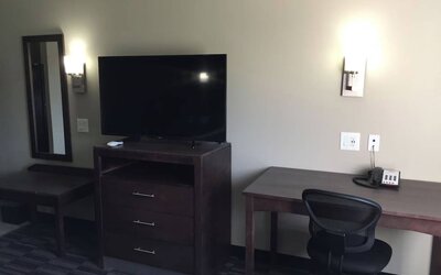 Day use room amenities at Home Inn & Suites.