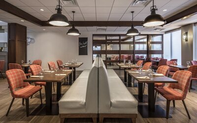 Holiday Inn Montreal Longueuil by IHG