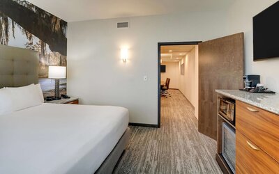 Drury Plaza Hotel Tallahassee
