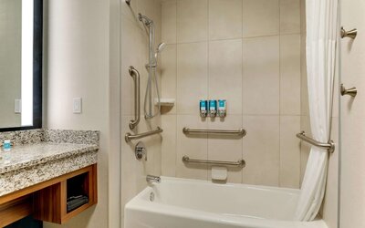 Drury Plaza Hotel Tallahassee