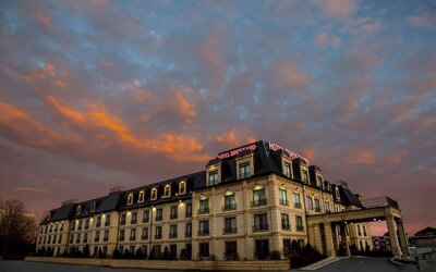 Hotel Brossard, an Ascend Collection Hotel