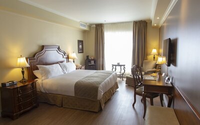 Hotel Brossard, an Ascend Collection Hotel