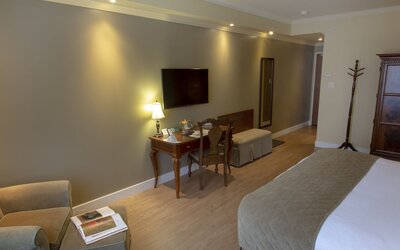 Hotel Brossard, an Ascend Collection Hotel