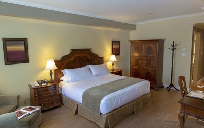 Hotel Brossard, an Ascend Collection Hotel