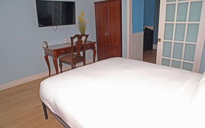 Hotel Brossard, an Ascend Collection Hotel
