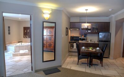 Hotel Brossard, an Ascend Collection Hotel